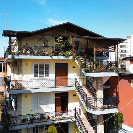 Hostel & Day Tours