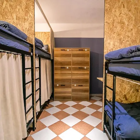 Hostel & Day Tours *