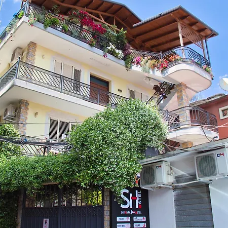 Hostel & Day Tours