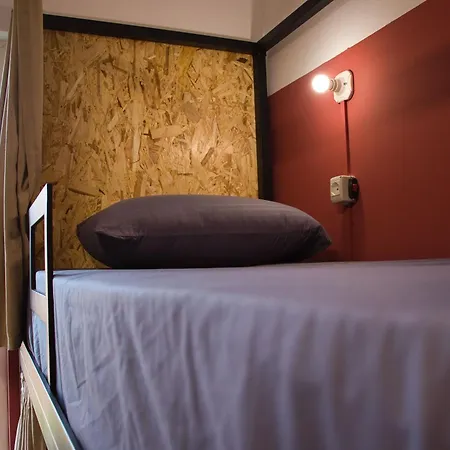 & Day Tours 旅馆 *