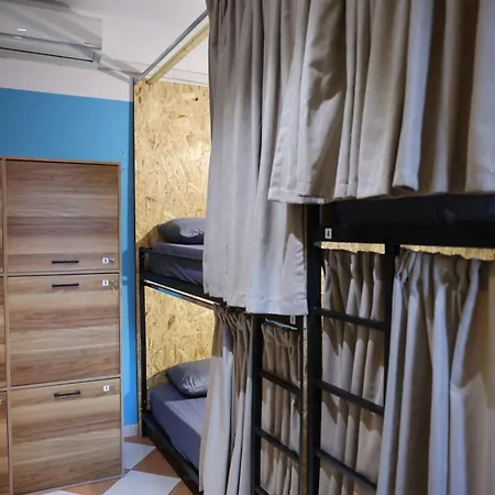 & Day Tours Ostello *