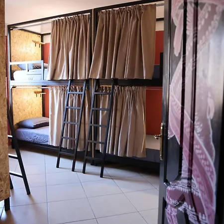 Hostel & Day Tours *