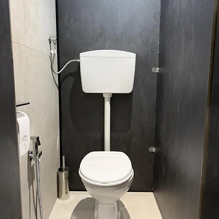 Ostello & Day Tours Shkodër