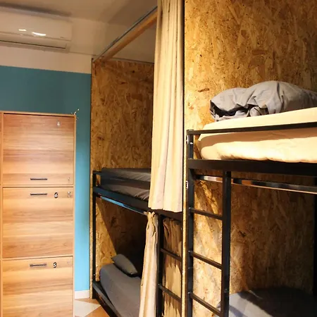 Hostel & Day Tours