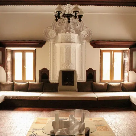 Hostel & Day Tours *