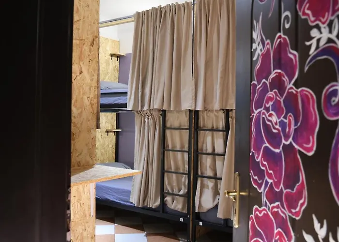 & Day Tours Hostel Shkoder