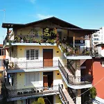 بيت شباب & Day Tours