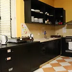 & Day Tours Hostal Shkodër