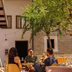 بيت شباب & Day Tours