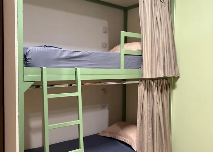 & Day Tours Hostel *