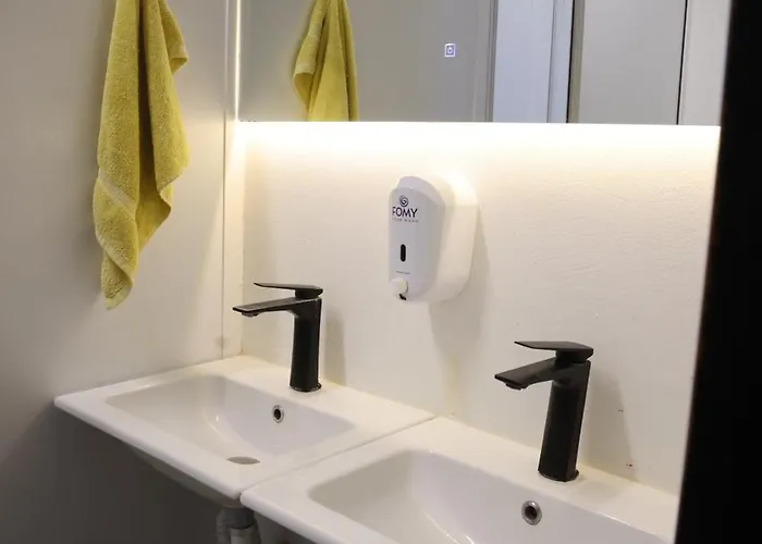 & Day Tours بيت شباب *