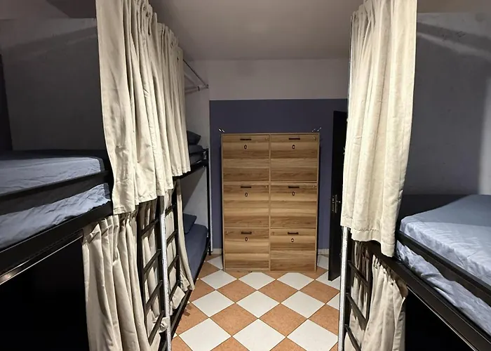 Hostel & Day Tours *