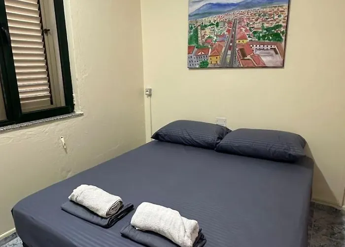 & Day Tours Hostel *